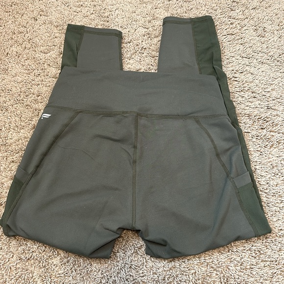 Fabletics on-the-go Powerhold high-waisted capri - Picture 6 of 8